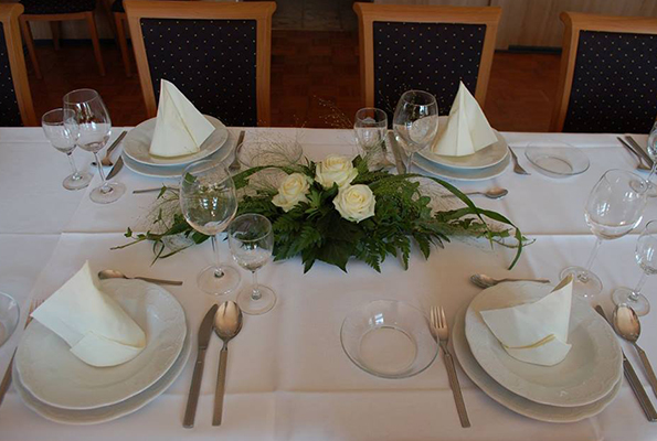 Oberlether Krug – Tisch gedeckt